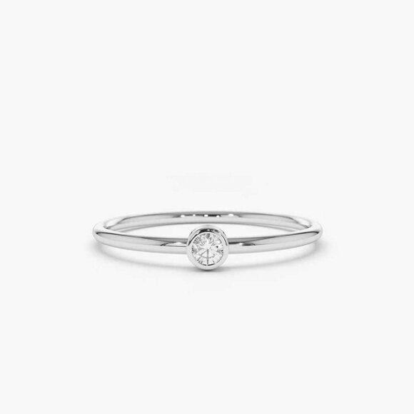 Solitaire Bezel 14K (or 18k upon request) Yellow Gold Diamond Ring - Picture 4 of 5